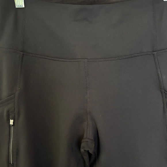 Athleta "High Traverse Tight" Leggings Black Tech Fabric High-Rise Size Medium - Picture 3 of 7